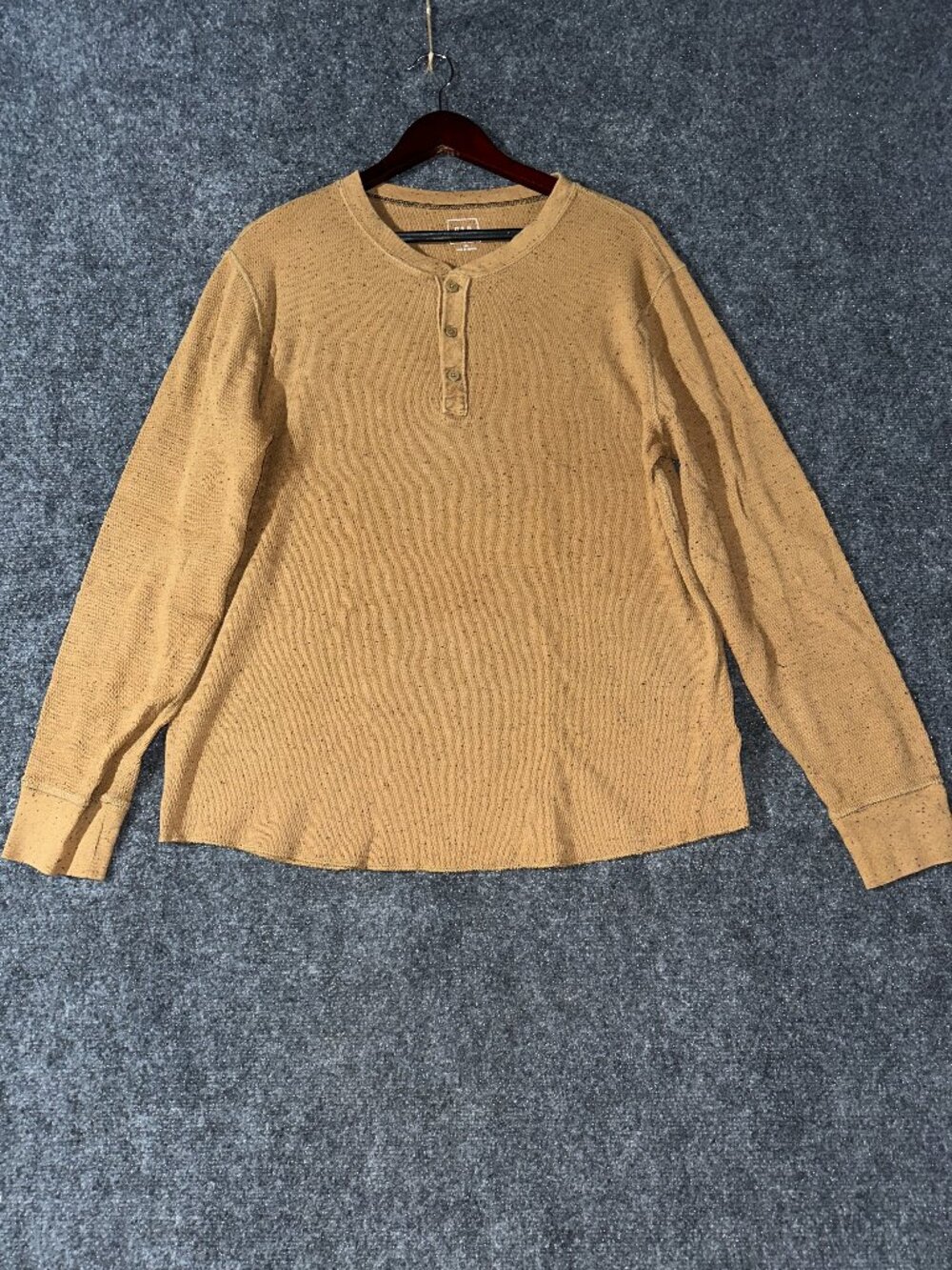 Size:XL Chest:22 Length:27 Gently worn, good condition as shown *All measu